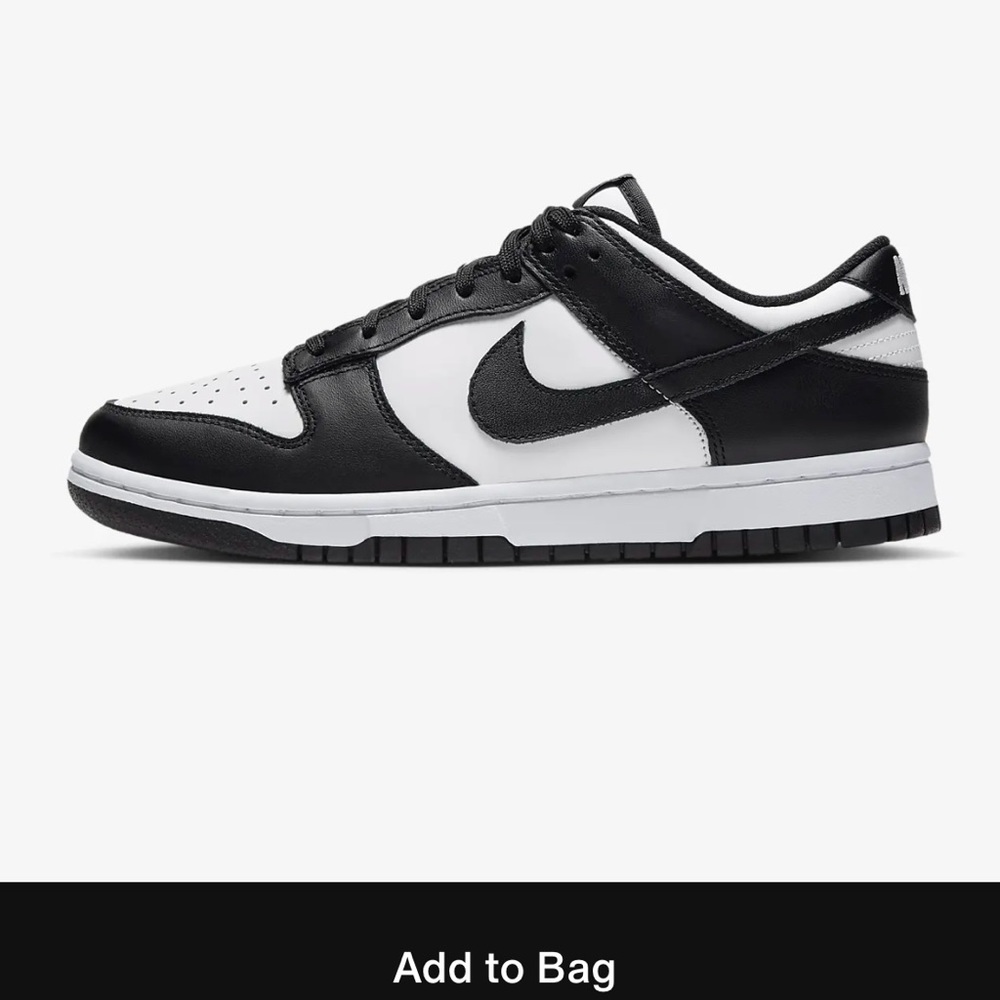 Nike Women’s Dunk Low sneakers 8.5